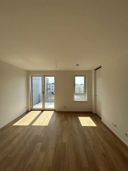 Zwei Räume für große Pläne  in Buckow – Neubau mit Wohlfühlcharakter — photo 1